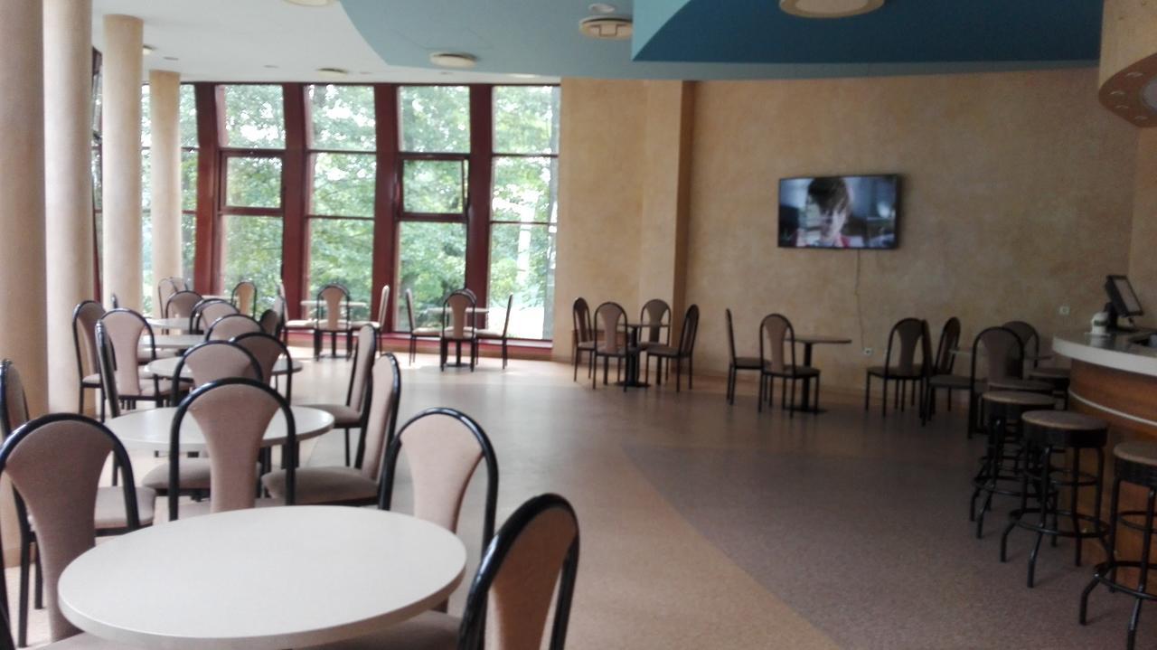 Hotel Osrodek Szkoleniowo - Wypoczynkowy Guzianka Ruciane-Nida Esterno foto
